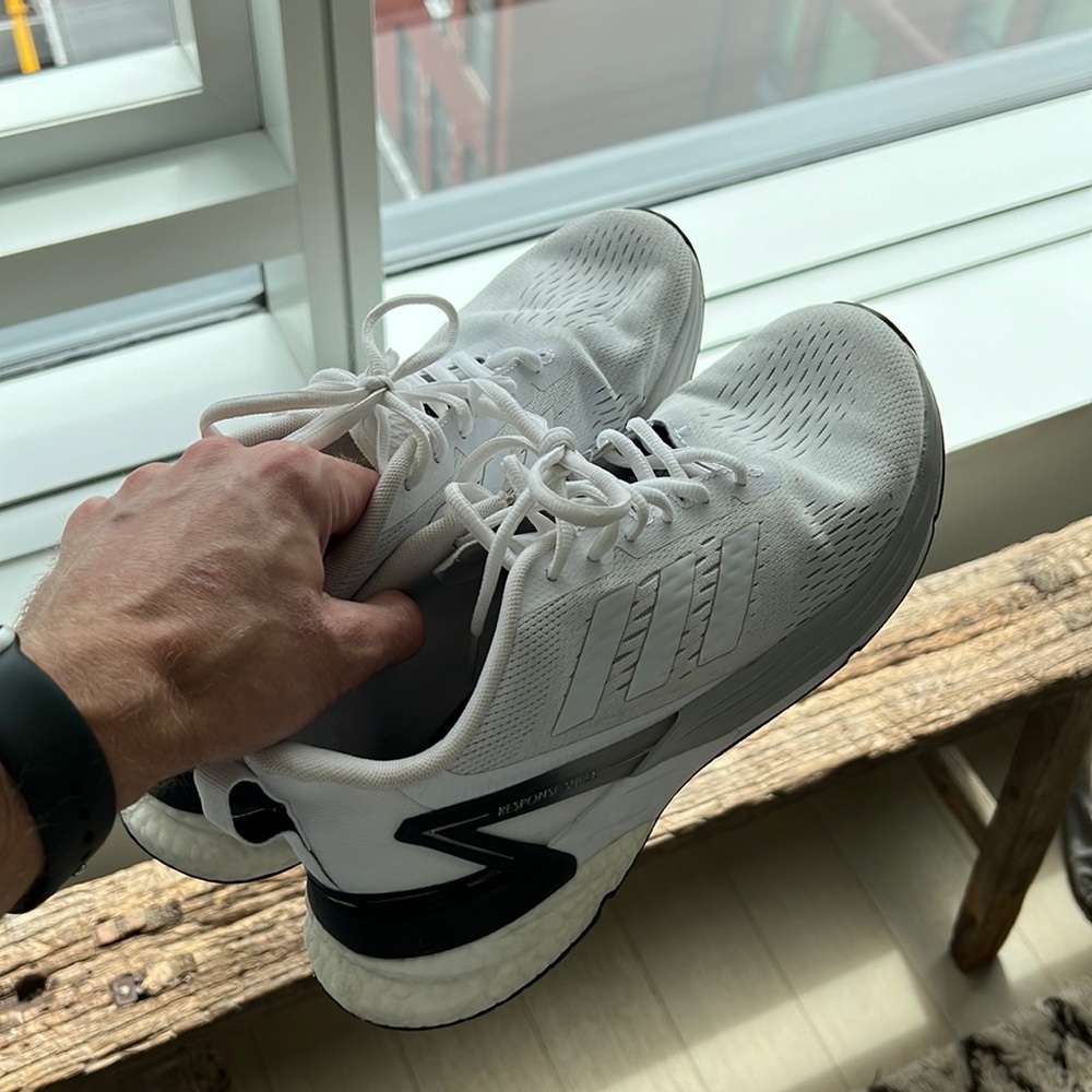 MENS ADIDAS BOOST [9.5]